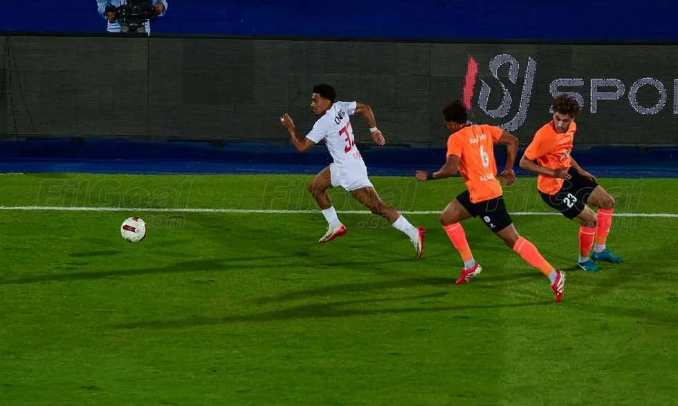مباشر: الزمالك يتقدم على فاركو (1-0) بركلة جزاء من شيكو بانزا! مباشر: الزمالك يتقدم على فاركو (1-0) بركلة جزاء من شيكو بانزا!
