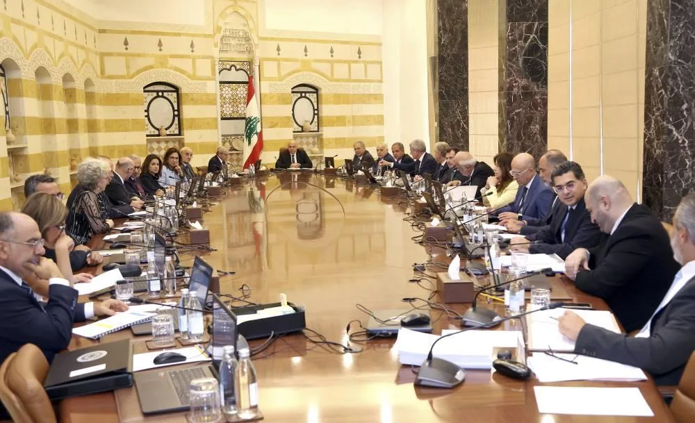 مجلس الوزراء اللبناني يواصل البحث بشأن الوثيقة الأمريكية غداً. مجلس الوزراء اللبناني يواصل البحث بشأن الوثيقة الأمريكية غداً.