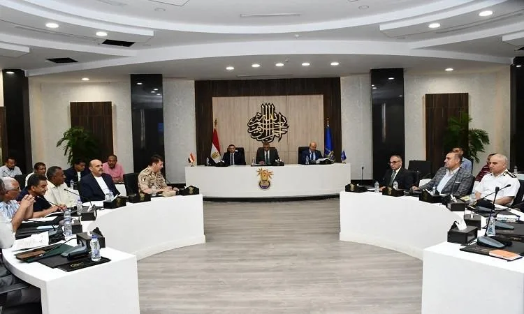 محافظ أسوان: لن نسمح بضرر أي طرف في تنفيذ قانون الإيجار القديم. محافظ أسوان: لن نسمح بضرر أي طرف في تنفيذ قانون الإيجار القديم.