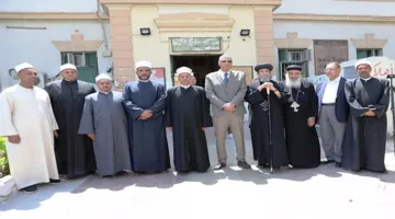 محافظ أسوان وقادة دينيون في جولة ميدانية لتأييد انتخابات الشيوخ (صور)