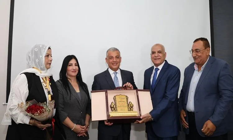محافظ الإسماعيلية يحضر المنتدى الأول للاقتصاد بالغرف التجارية في الإسماعيلية