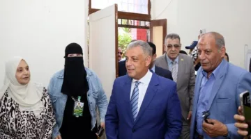 محافظ الإسماعيلية يشجع المواطنين على المشاركة في انتخابات الشيوخ.