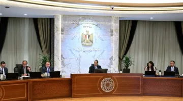 محافظ البنك المركزي يؤكد على استمرار السعي لاحتواء الضغوط التضخمية.