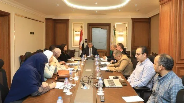 محافظ الجيزة يراقب المراحل الأخيرة من تطوير وتجديد مدينة الطلبة والطبيبات محافظ الجيزة يراقب المراحل الأخيرة من تطوير وتجديد مدينة الطلبة والطبيبات