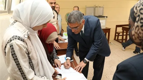 محافظ الجيزة يشارك في انتخابات مجلس الشيوخ ويتأكد من سير العملية الانتخابية بسلاسة