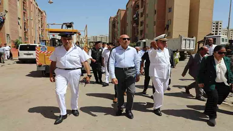 محافظ القاهرة: استرداد أي وحدة سكنية يؤجرها مالكها للغير في المناطق المطورة محافظ القاهرة: استرداد أي وحدة سكنية يؤجرها مالكها للغير في المناطق المطورة