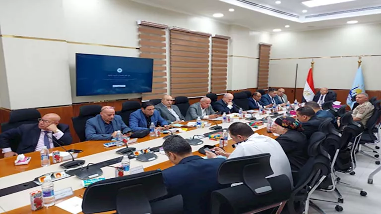 محافظ القاهرة: انطلاق التصويت في كافة لجان العاصمة بسلاسة ودون أي عوائق محافظ القاهرة: انطلاق التصويت في كافة لجان العاصمة بسلاسة ودون أي عوائق
