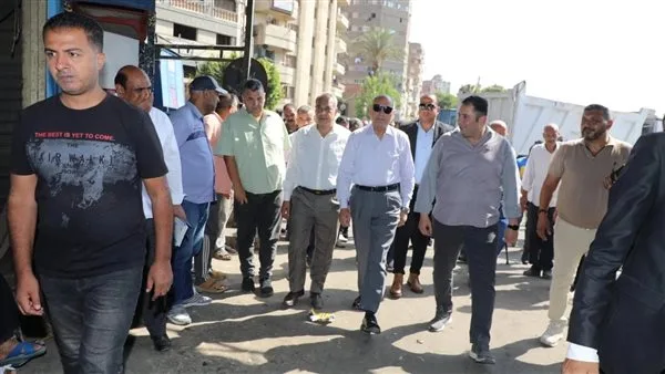 محافظ القاهرة يطالب بإزالة السلاسل الحديدية المخصصة لاحتجاز أماكن ركن السيارات محافظ القاهرة يطالب بإزالة السلاسل الحديدية المخصصة لاحتجاز أماكن ركن السيارات