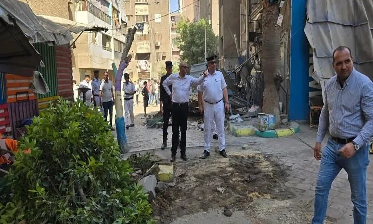 محافظ القليوبية يتولى حملة لإزالة المخالفات في شارع 15 مايو ومحور العصار محافظ القليوبية يتولى حملة لإزالة المخالفات في شارع 15 مايو ومحور العصار