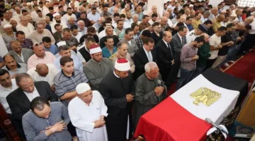 محافظ المنوفية يشارك في تشييع الرائد أحمد حافظ بمسقط رأسه.