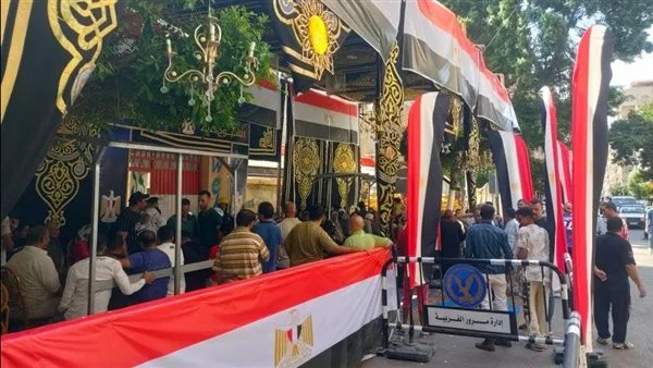 محافظ بني سويف: سير عمل لجان الاقتراع منتظم ولم تُسجل أي شكاوى تعطل العملية الانتخابية. محافظ بني سويف: سير عمل لجان الاقتراع منتظم ولم تُسجل أي شكاوى تعطل العملية الانتخابية.