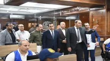 محافظ قنا: سير العملية الانتخابية بشكل منتظم وأجواء هادئة دون عقبات