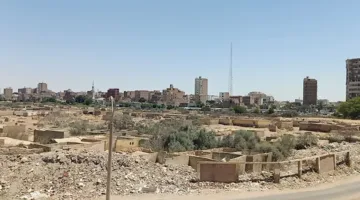 محافظة السويس: لن يتم اتخاذ قرار بنقل أو إزالة مقابر الأربعين.