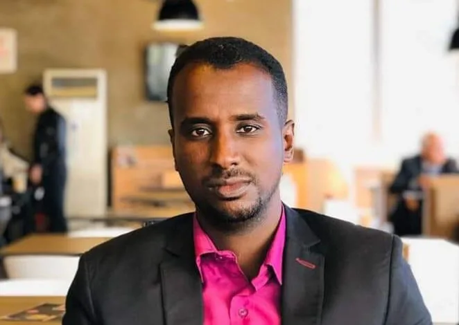 محمد أبوزيد كروم: حين يتجاوز مناوي الحدود مع الدولة والجميع!!