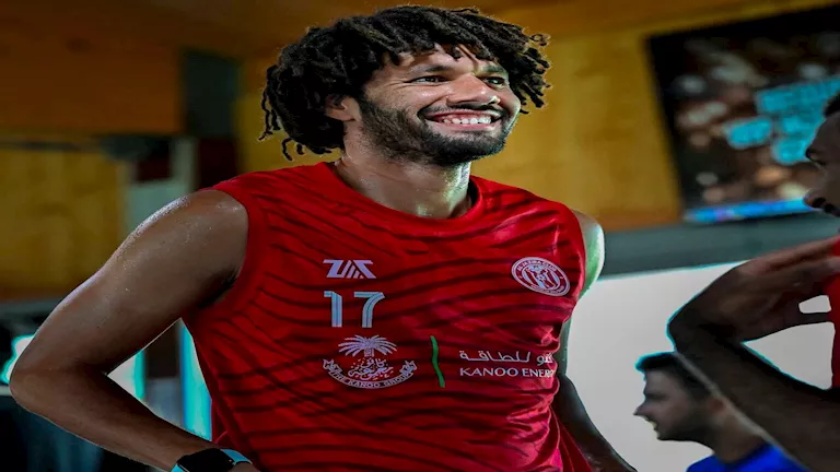 محمد النني يتسابق للفوز بجائزة أفضل لاعب في الدوري الإماراتي محمد النني يتسابق للفوز بجائزة أفضل لاعب في الدوري الإماراتي