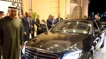 محمد بن زايد يتولى قيادة سيارة السيسي في الساحل.. ما هي رمزية هذا الموقف؟ (فيديو)