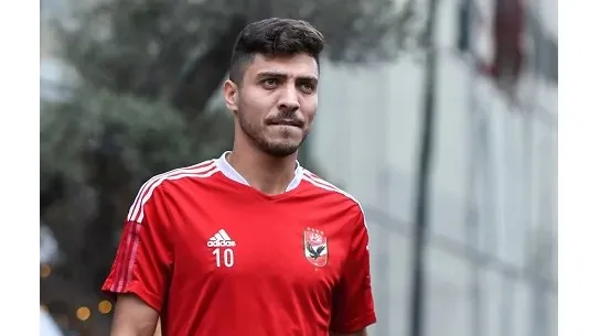 محمد شريف يتولى قيادة هجوم الأهلي في الموسم الجديد بتوجيه من ريبيرو.. وجراديشار سيكون البديل. محمد شريف يتولى قيادة هجوم الأهلي في الموسم الجديد بتوجيه من ريبيرو.. وجراديشار سيكون البديل.