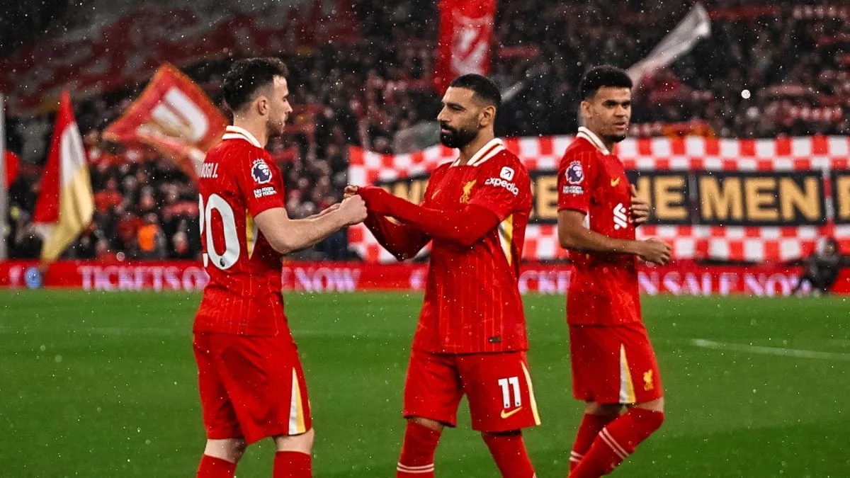 محمد صلاح يقدم تعبيراً مؤثراً إلى لويس دياز بعد مغادرته