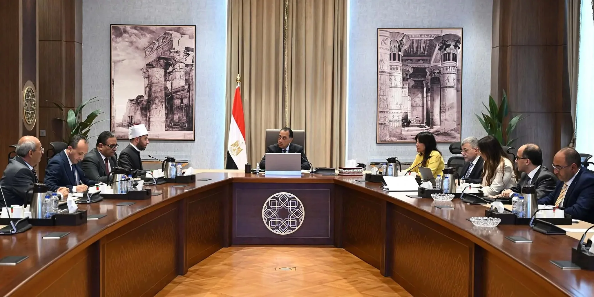 مدبولي يستعرض مع وزير الأوقاف ورئيس الهيئة جهود إدارة الأصول والممتلكات الوقفية
