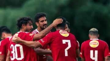 مدرب الأهلي يصر على استمرار لاعب أجنبي ويرفض مغادرته