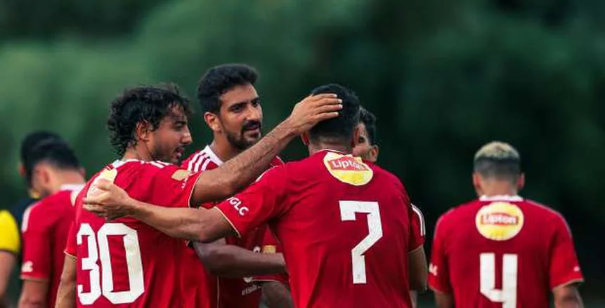 مدرب الأهلي يصر على استمرار لاعب أجنبي ويرفض مغادرته