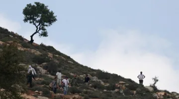 مستوطنون يؤسسون نقطة استيطانية في قرية كيسان