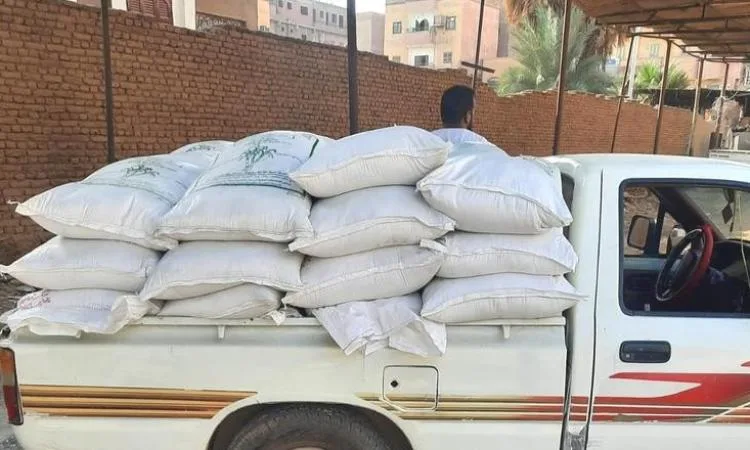 مصادر 9 أطنان من الدقيق في عمليات تفتيش تموينية خلال يوم واحد مصادر 9 أطنان من الدقيق في عمليات تفتيش تموينية خلال يوم واحد