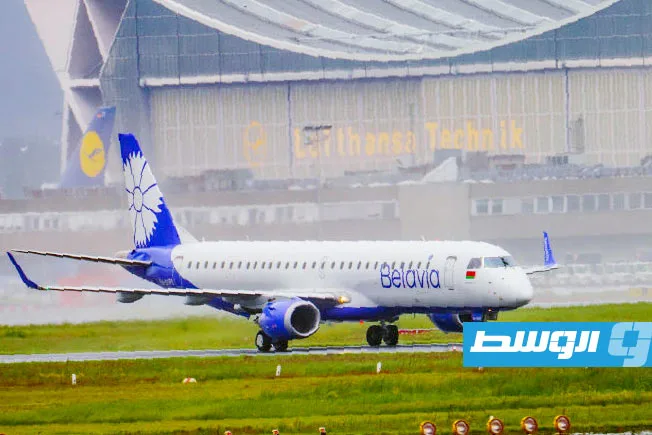 مصادر دبلوماسية: الرحلات الجوية المنتظمة بين مينسك وبنغازي تثير مخاوف في بروكسل