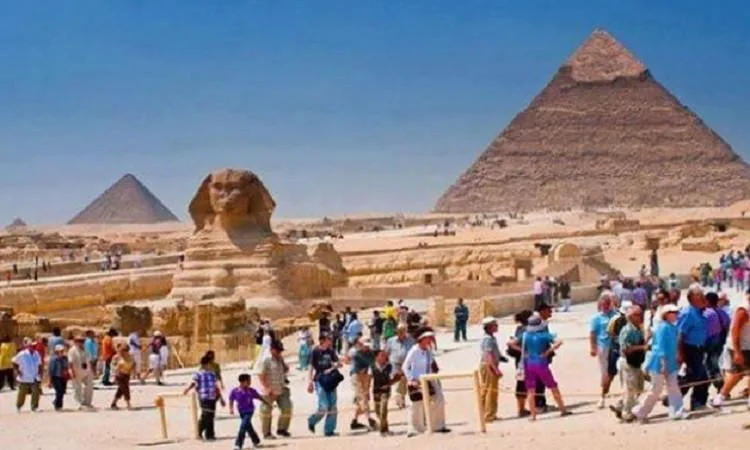مصر تحقق أعلى عائدات سياحية في شمال أفريقيا لعام 2025 بإيرادات غير مسبوقة. مصر تحقق أعلى عائدات سياحية في شمال أفريقيا لعام 2025 بإيرادات غير مسبوقة.