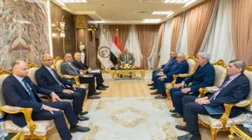 مصر: سوق جديدة للمنتجات العالمية.. تفاصيل اجتماع وزير الإنتاج الحربي مع السفير