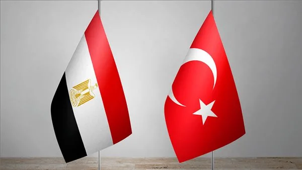 مصر وتركيا تعبران عن رغبتهما في تعزيز التعاون الاقتصادي والتجاري بينهما.
