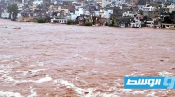 مصرع العشرات بسبب الفيضانات وانهيارات التربة في الهند