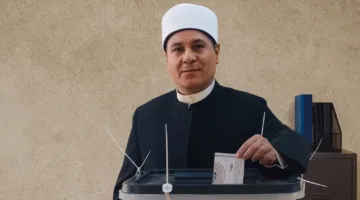 مظهر شاهين: شاركت بصوتي في انتخابات الشيوخ وأحث المواطنين على الانخراط الفعّال.