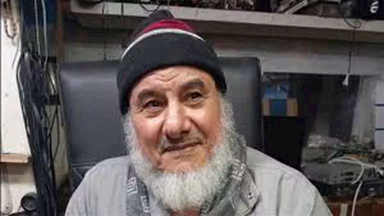 معلومات عن حياة والد محمد الش: 4 حقائق عن عمله في صيانة أجهزة التلفاز معلومات عن حياة والد محمد الش: 4 حقائق عن عمله في صيانة أجهزة التلفاز
