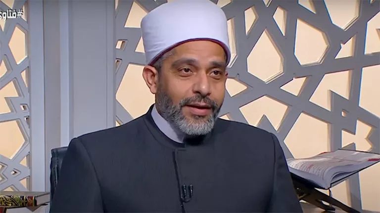 مفتي الجمهورية: يتم توزيع تركة المتوفاة وفقًا للشريعة حتى وإن اعترضت على ذلك في حياتها. مفتي الجمهورية: يتم توزيع تركة المتوفاة وفقًا للشريعة حتى وإن اعترضت على ذلك في حياتها.