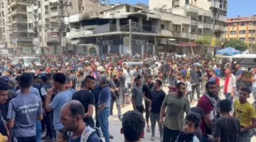 مقتل 20 فلسطينياً نتيجة انقلاب شاحنة مساعدات في غزة الجائعة