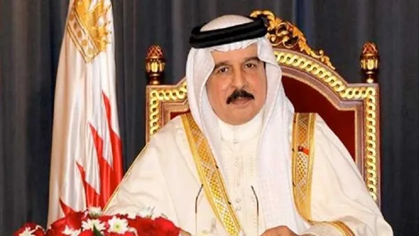 ملك البحرين يشرع في زيارة رسمية إلى سلطنة عمان ملك البحرين يشرع في زيارة رسمية إلى سلطنة عمان