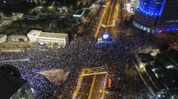مليون شخص يتظاهرون في تل أبيب مطالبين بإطلاق سراح الرهائن ووقف الحرب