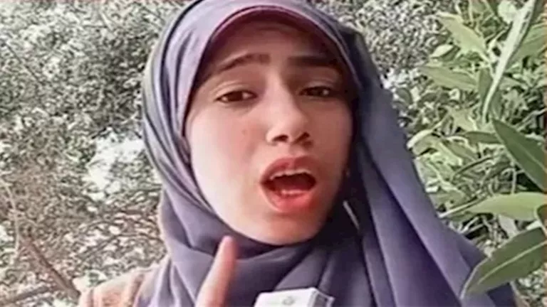 من بائعة مناديل في طنطا إلى صدارة التريند.. قصة “علياء قمرون” المثيرة للجدل