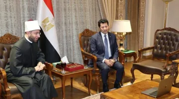 من غرفة العمليات المركزية: وزيرا الشباب والرياضة والأوقاف يتابعان العملية الانتخابية عبر الفيديو كونفرانس