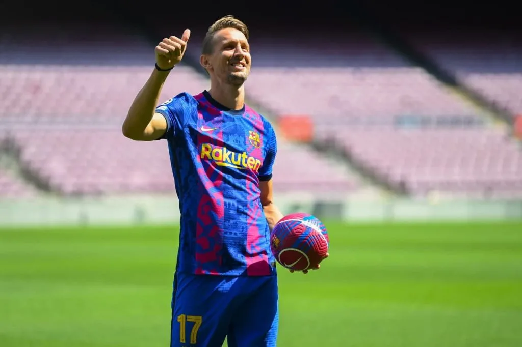 مهاجم برشلونة الأسبق ينتقل إلى بورتو في صفقة مثيرة مهاجم برشلونة الأسبق ينتقل إلى بورتو في صفقة مثيرة