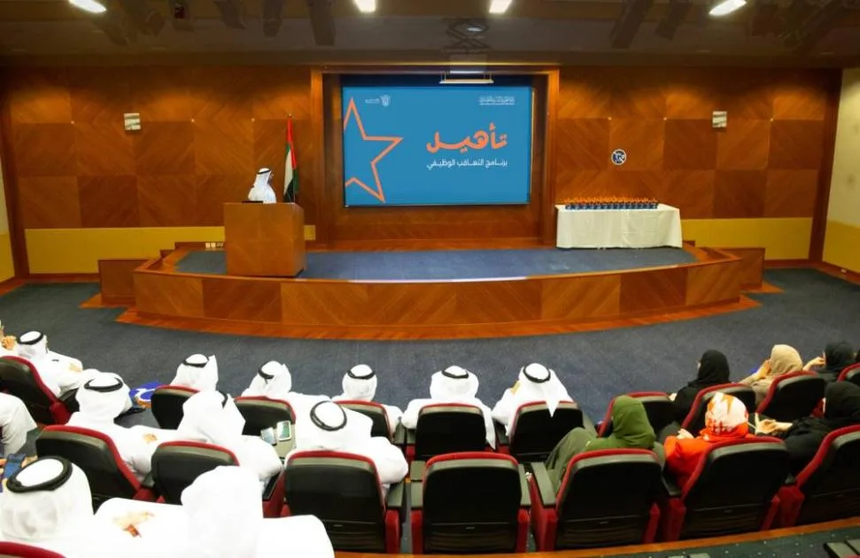«موارد دبي» تدرب موظفي «ديوان سموّ الحاكم» وتكرِّمهم على إنجازاتهم