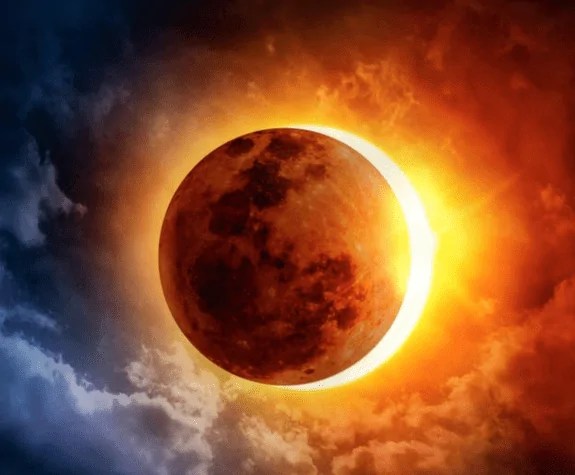 موعد كسوف الشمس 2025