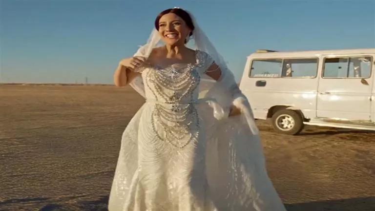 مي كساب تشارك صورًا بفستان الزفاف وتقول: “عروس كل يوم” مي كساب تشارك صورًا بفستان الزفاف وتقول: “عروس كل يوم”