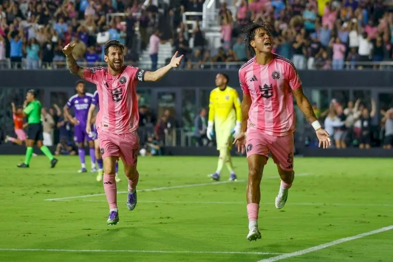 ميسي يسعى لتحقيق لقبه الثاني مع إنتر ميامي في كأس الدوريين ميسي يسعى لتحقيق لقبه الثاني مع إنتر ميامي في كأس الدوريين
