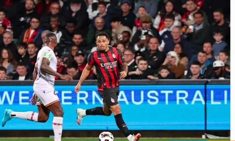 ميلان يرفض عرض بولونيا لانتقال أوكافور ميلان يرفض عرض بولونيا لانتقال أوكافور