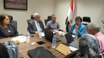 نائب وزير الصحة تراجع الاستراتيجية الوطنية للسكان والتنمية وتخطيط المرحلة الثانية