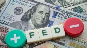 نائبة رئيس الاحتياطي الفيدرالي الأمريكي: الأرقام الأخيرة للوظائف تدعم تخفيض الفائدة ثلاث مرات في 2025.