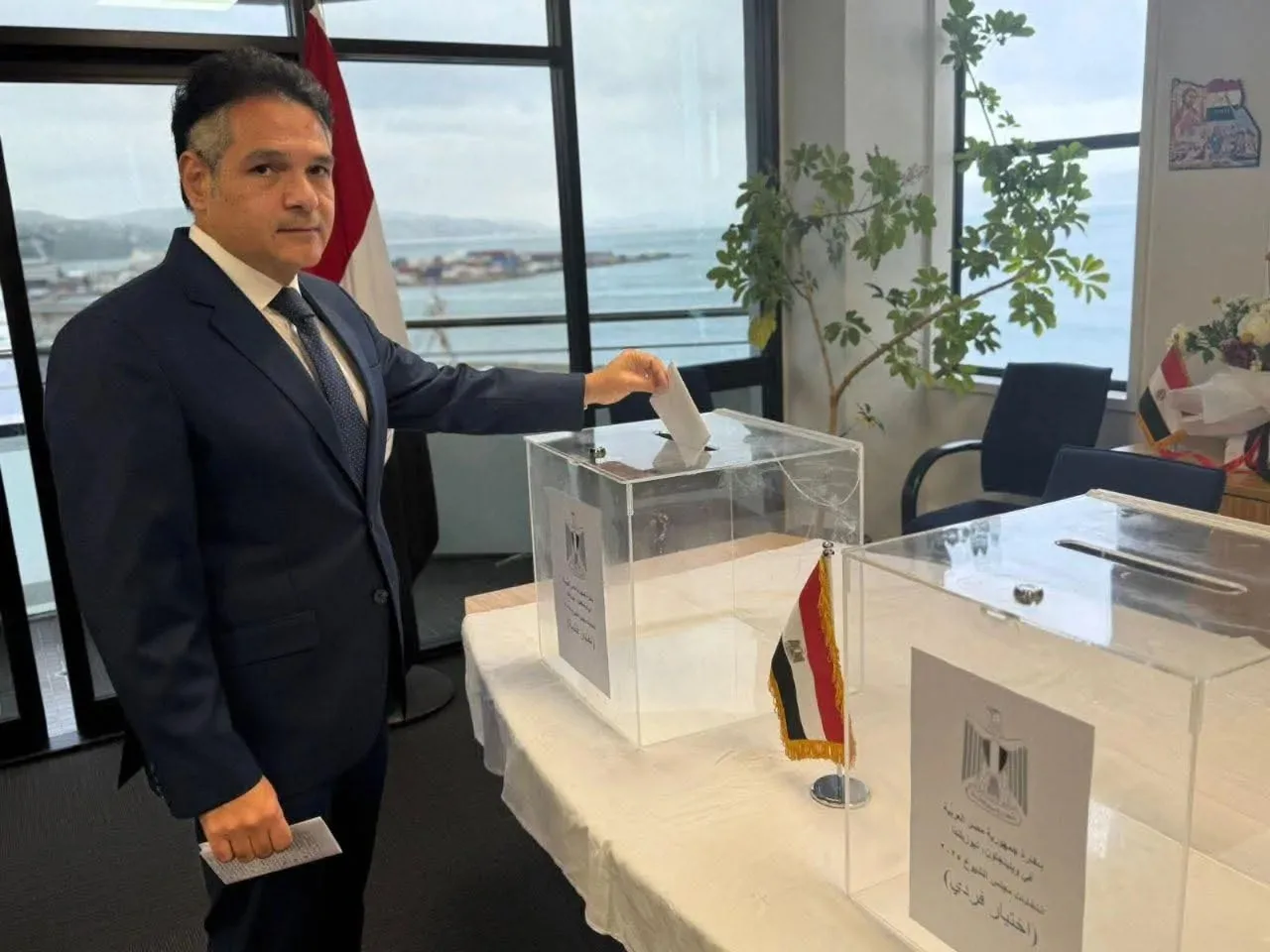 نيوزيلندا تُنهي عمل لجان الاقتراع في اليوم الأول من تصويت المصريين لانتخابات مجلس الشيوخ نيوزيلندا تُنهي عمل لجان الاقتراع في اليوم الأول من تصويت المصريين لانتخابات مجلس الشيوخ