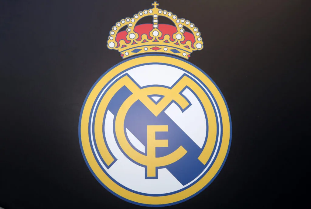 هاكر ريال مدريد يتنحى عن منصبه في لجنة الحكام بالاتحاد الإسباني هاكر ريال مدريد يتنحى عن منصبه في لجنة الحكام بالاتحاد الإسباني